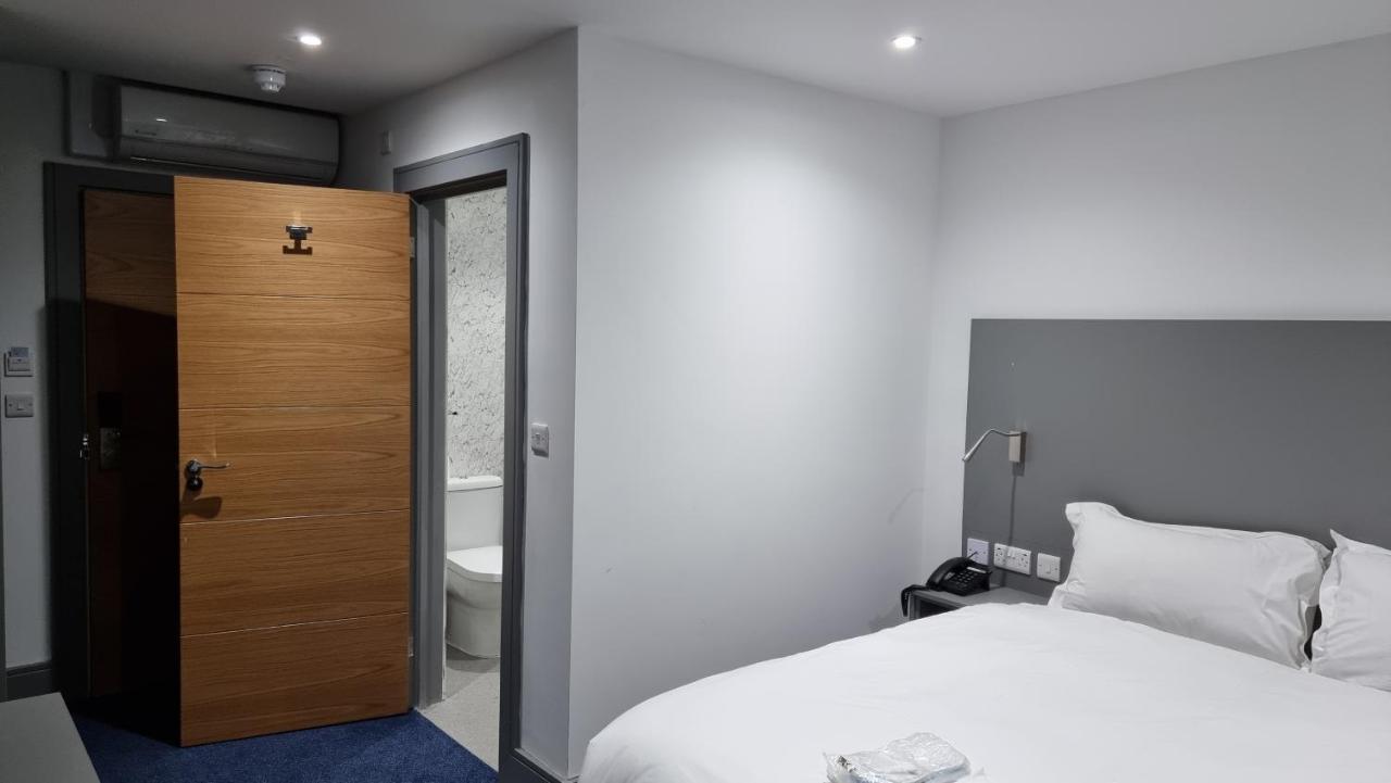 Dreams Hotel - Park View Barking  Buitenkant foto